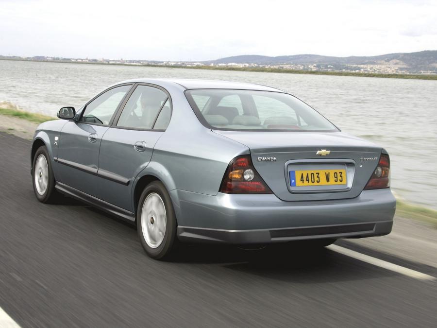  Chevrolet Evanda 2004 года  (фото 4 из 16)